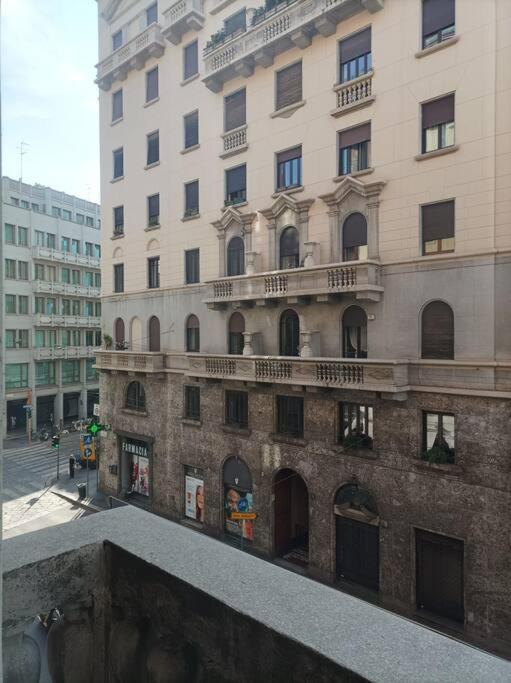 Duomo-San Babila-Tribunale Wifi-Netflix Milão Exterior foto
